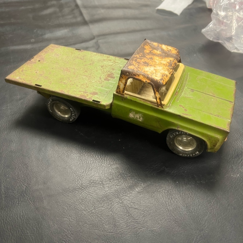 Nylint flatbed truck